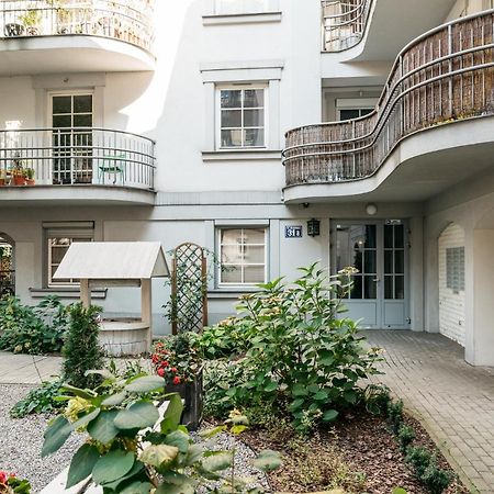 Downtown Apartment - Loftaffair Красков Екстериор снимка
