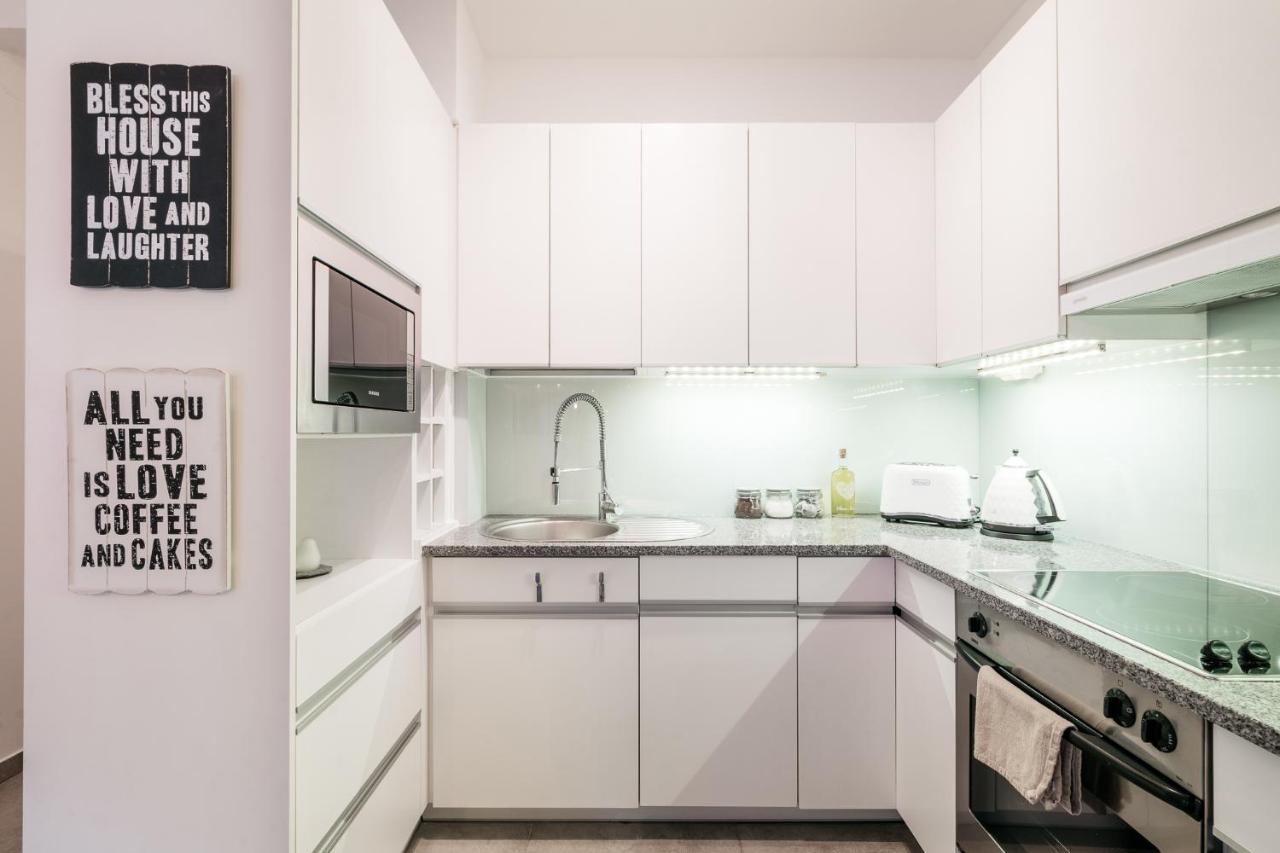 Downtown Apartment - Loftaffair Красков Екстериор снимка