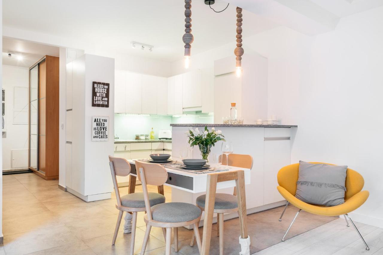 Downtown Apartment - Loftaffair Красков Екстериор снимка