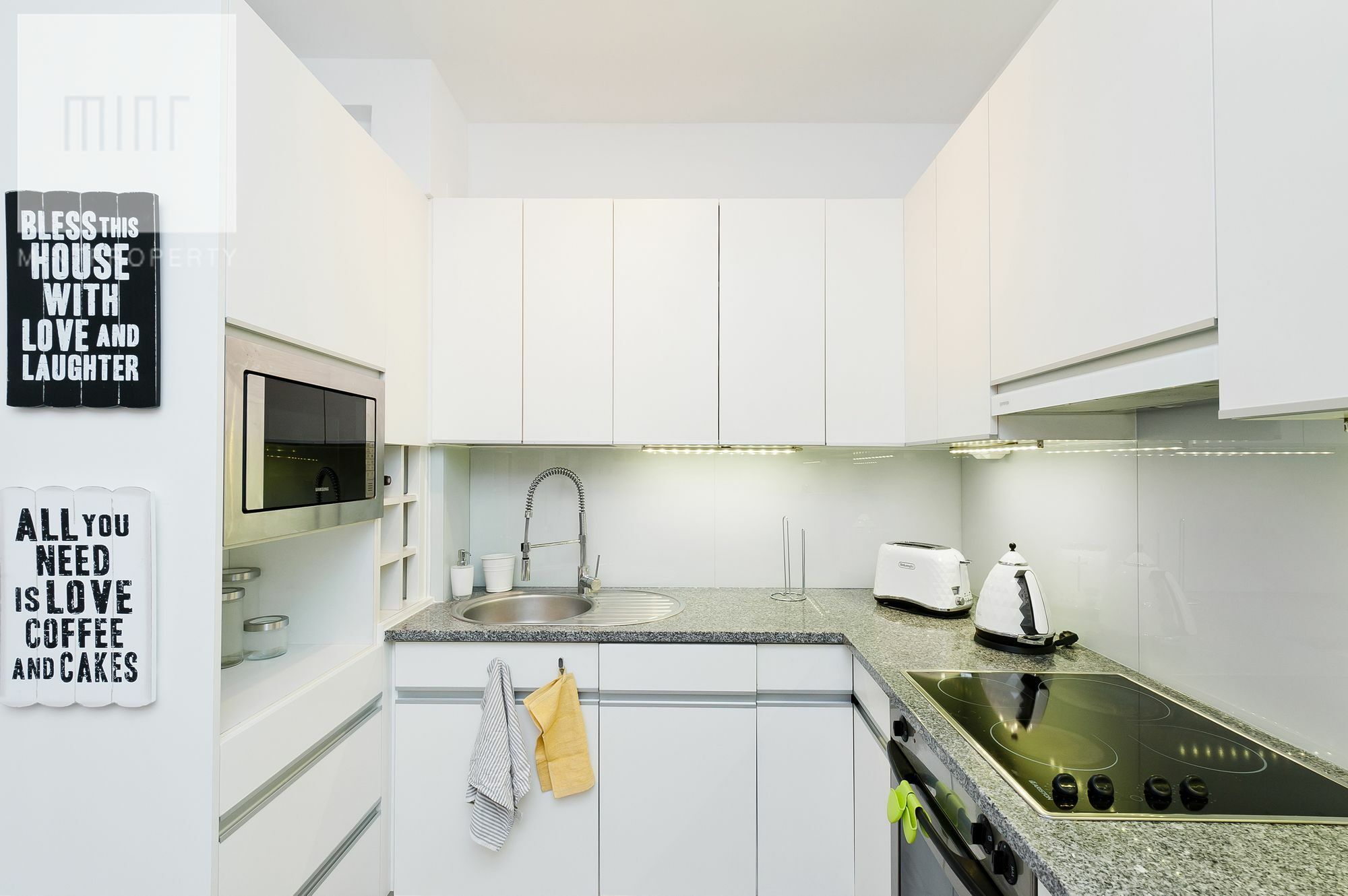 Downtown Apartment - Loftaffair Красков Екстериор снимка